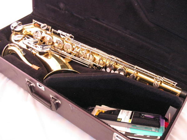 Yamaha Tenor Student Saxophone, Model YTS-23