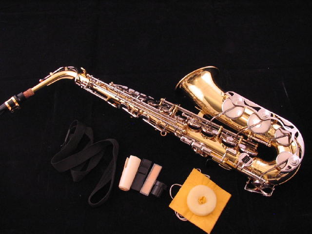 Picture of saxophone for sale - Yamaha YAS-23 Student Alto Saxophone