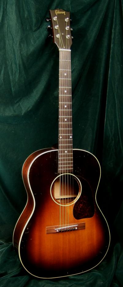 Vintage Gibson Acoustic Guitars