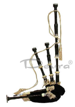 OFFER IRISH BAGPIPES IN COMPETITIVE PRICES