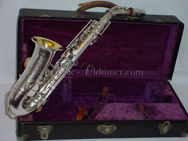 Picture of saxophone - vintage Buescher True-Tone curved Soprano Saxophone 1920s