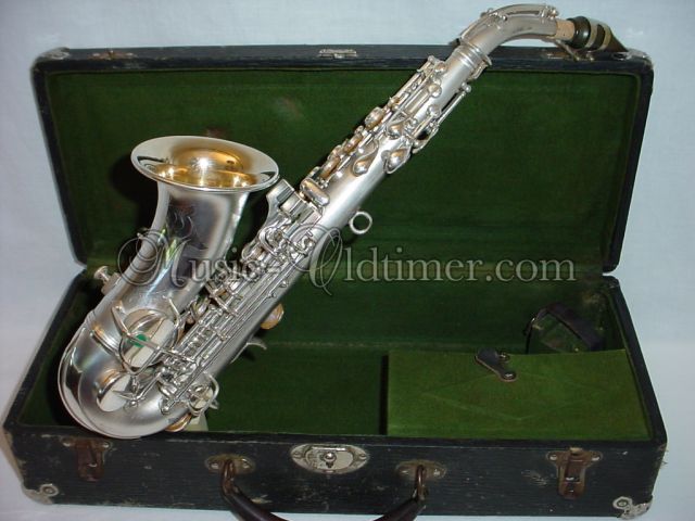 Picture of saxophone - www.Music-Oldtimer.com vintage Conn curved Soprano Saxophone 1920s