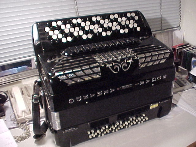 Picture of accordion - Bugari Champion Cassotto Free Bass