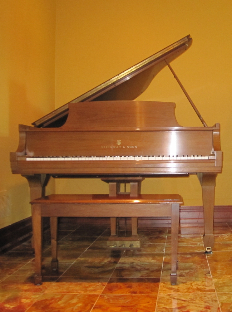 Picture of piano - 1966 Steinway & Sons Model M (5'7"/170cm) medium grand piano in walnut